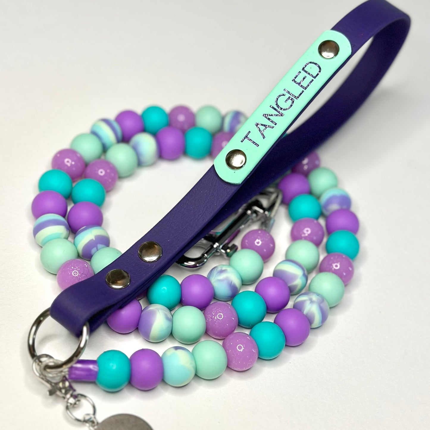 Tangled Beaded Lead