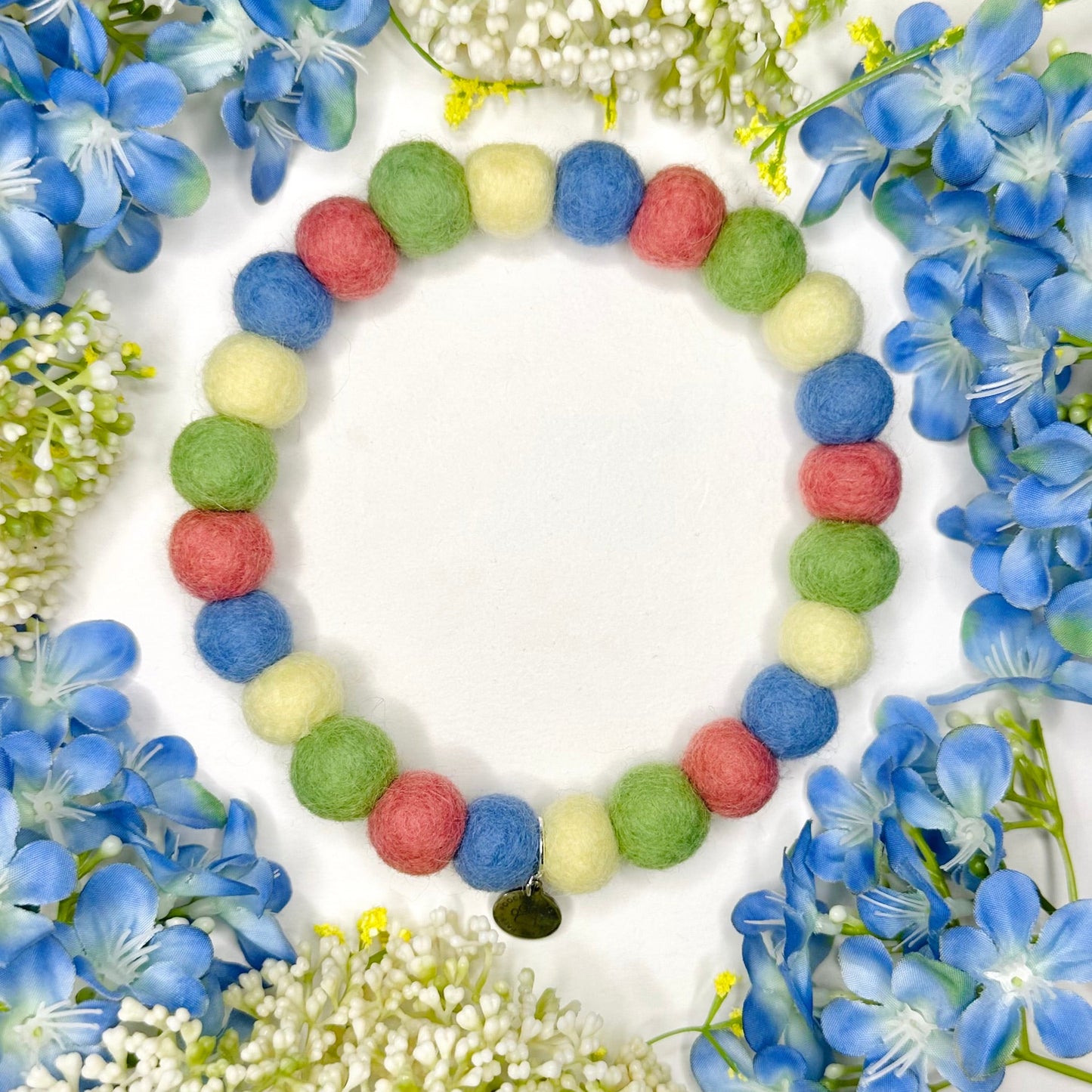 Bloomlight Pom Pom Collar