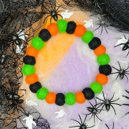 Howl-O-Ween Pom Pom Collar